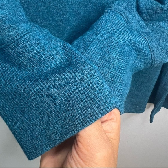 LL Bean Women's Pullover Sweater Modal Round Neck Size M Blue Logo Everyday - Picture 4 of 10